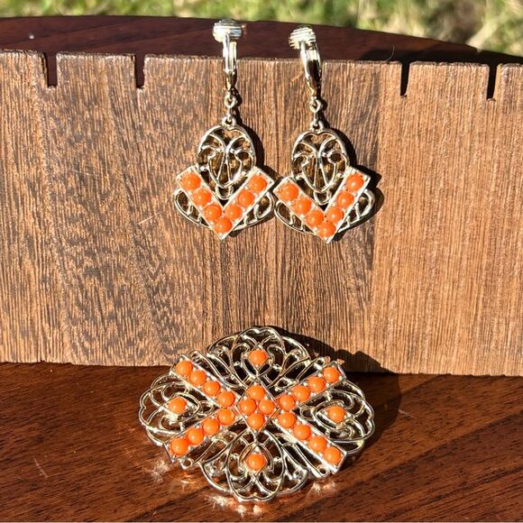 Sarah Coventry dangle earring and brooch set 🌺 gold tone and coral Orange - Picture 1 of 10